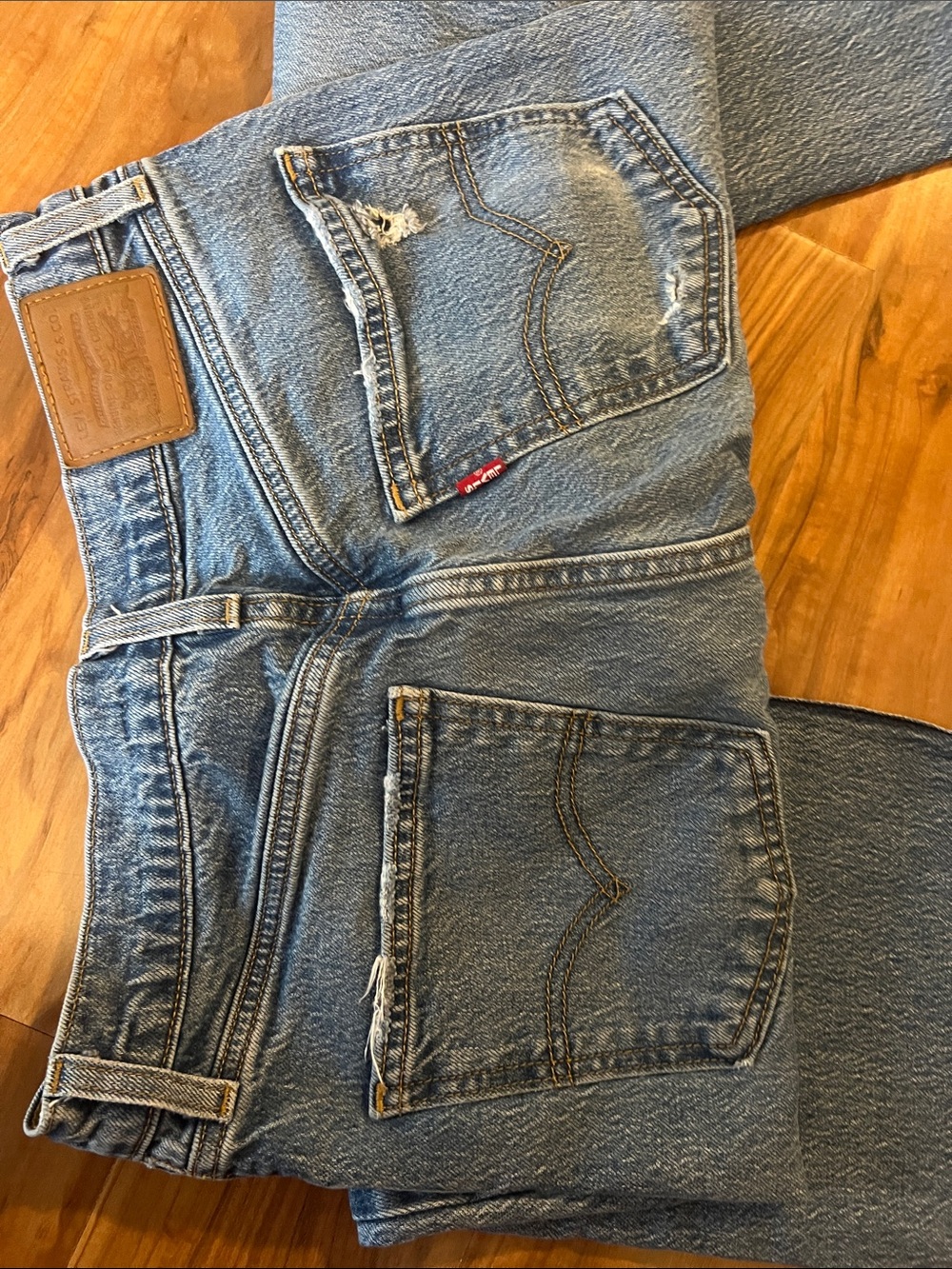 Women's Levi’s 28 x30 flare 70s  Jeans  7 Mid Blue Denim - Picture 5 of 6
